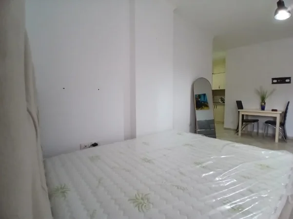 Tirane, jepet me qera garsonier Kati 3, 40 m² 500 € (Rruga e Barrikadave)