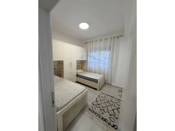 Qera, Apartament 2+1, Golden Park Tirana 0696069906