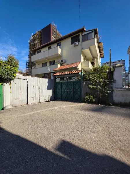 Shqiperi, jepet me qera shtepi 1+1 Kati 0, 60 m² 480 €