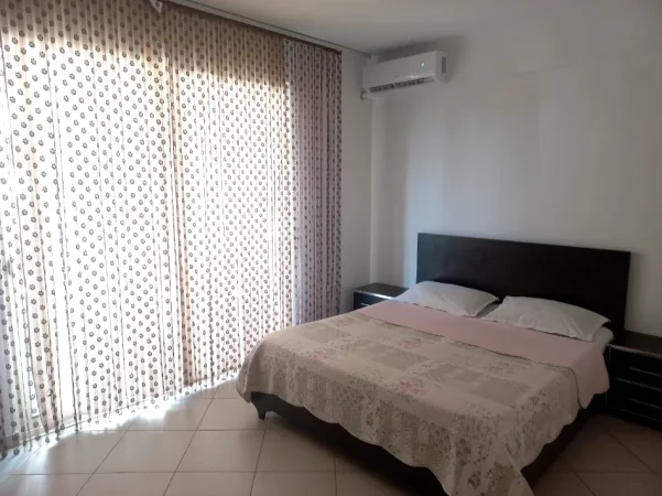 Tirane, jepet me qera Apartament 1+1, Kati 3, 65 m², Çmimi 38.000 Lekë të Reja, tek Terminali, Kthesa Kamzës,Tirane.