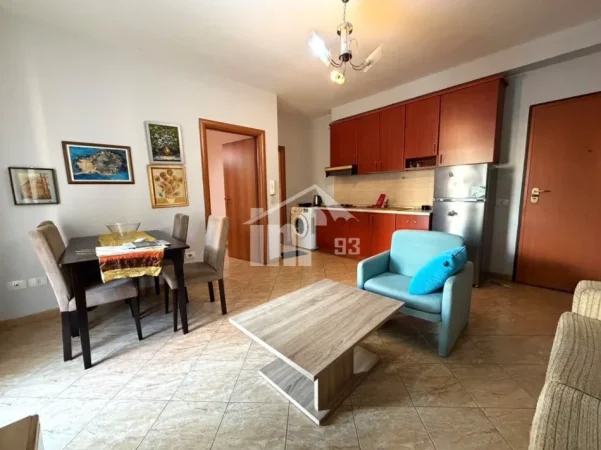 Tirane, jepet me qera apartament 1+1 Kati 6, 75 m² 450 € (PRANË RRUGËS “MYSLYM SHYRI”)