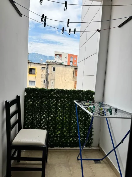 Tirane, shitet apartament 1+1+Ballkon Kati 3, 80 m² 183.000 € (Brryli)
