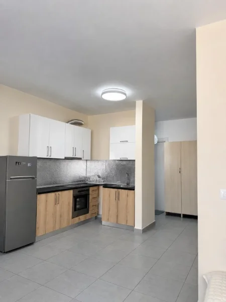 Tirane, shitet apartament 1+1+Ballkon Kati 3, 80 m² 183.000 € (Brryli)