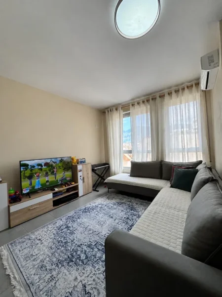Tirane, shitet apartament 1+1+Ballkon Kati 3, 80 m² 183.000 € (Brryli)