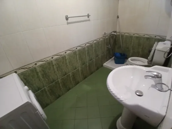 Shqiperi, jepet me qera apartament 2+1+Ballkon Kati 1, 80 m² 450 € (BkT)
