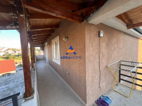 Tirane, jepet me qera apartament 2+1+Ballkon Kati 3, 86 m² 428 € 