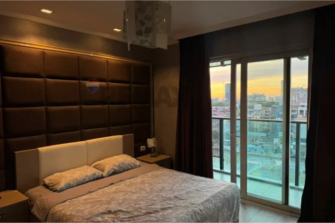 Tirane, jepet me qera apartament 2+1 Kati 8, 122 m² 2.000 € (Ambasador 3)