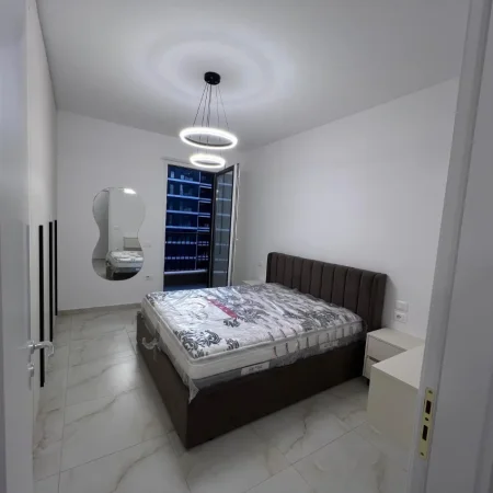 Tirane, jepet me qera apartament 1+1 Kati 4, 77 m² 600 € (DON BOSKO)