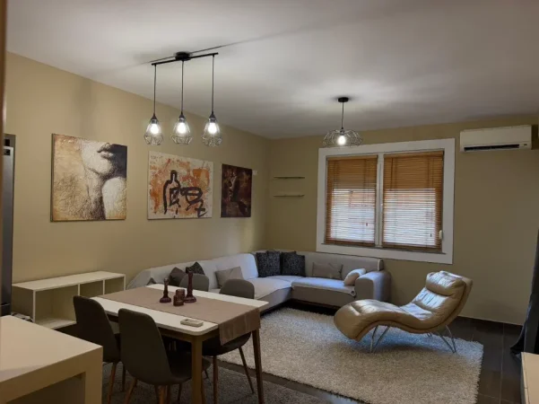 Tirane, jepet me qera apartament 2+1+Ballkon Kati 3, 112 m² 550 € (Rruga Mikel Maruli, Astir)