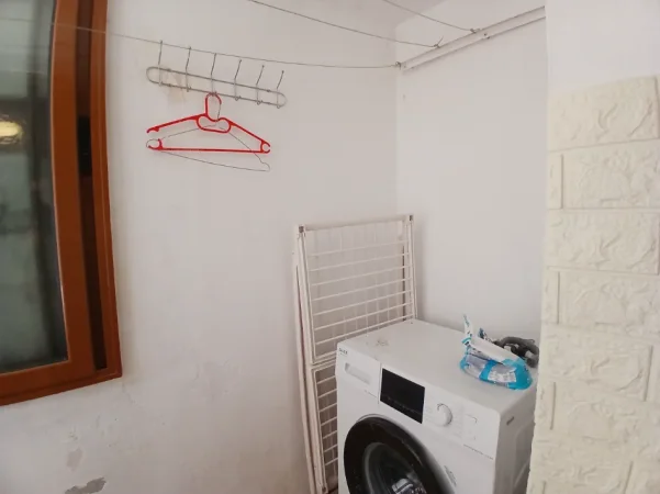Tirane, jepet me qera apartament 2+1+Aneks+Ballkon Kati 1, 80 m² 400 € (Bkt)