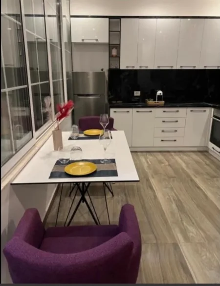 Tirane, jepet me qera apartament 2+1 Kati 2, 95 m² 580 € (rruga elbasanit)