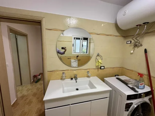 Tirane, jepet me qera apartament 2+1 Kati 1, 80 m² 550 € (RRUGA BARDHYL)