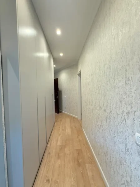 Tirane, jepet me qera apartament 2+1+Ballkon Kati 3, 108 m² 600 € (Selite)