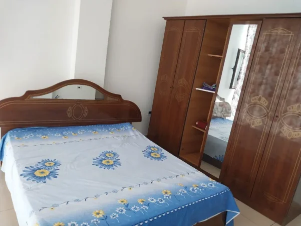 Tirane, jepet me qera apartament 1+1+Ballkon Kati 5, 70 m² 320 € (Rruga Muhamed Deliu)