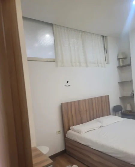 Tirane, jepet me qera apartament 1+1 Kati 1, 60 m² 600 € (9 KATESHET)