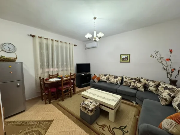 Tirane, jepet me qera apartament 2+1 Kati 4, 80 m² 520 € (Laprake,Rruga Pandi Dardha)