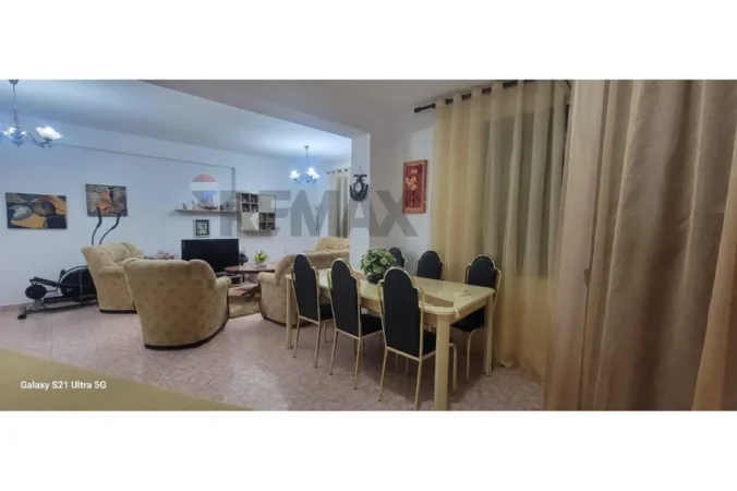 Tirane, jepet me qera apartament 2+1 , 103 m² 900 € (Rruga Pjeter Bogdani)