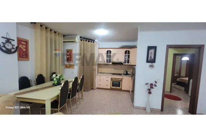 Tirane, jepet me qera apartament 2+1 , 103 m² 900 € (Rruga Pjeter Bogdani)