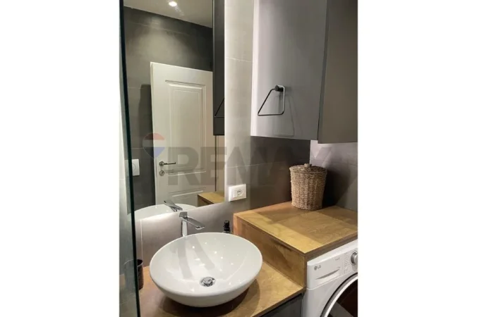 Kopshti Botanik, Japim me Qira Apartament 2+1