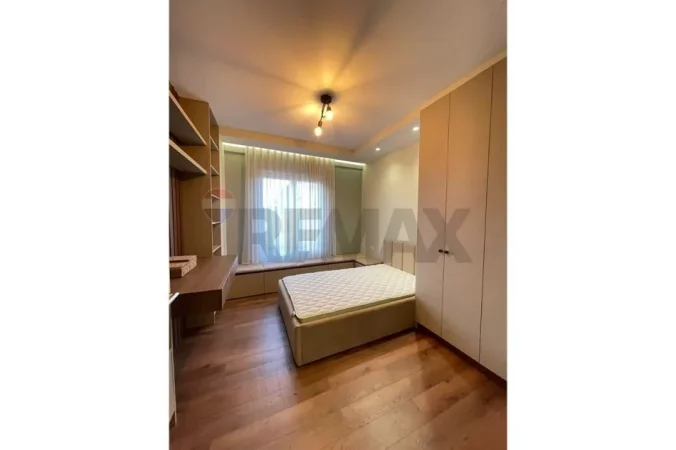 Kopshti Botanik, Japim me Qira Apartament 2+1