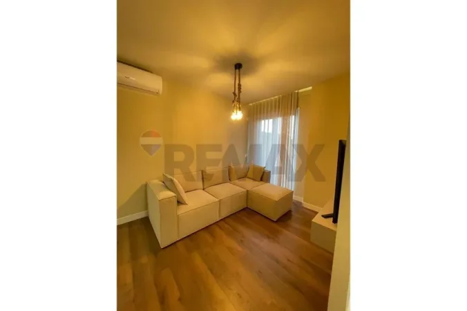 Kopshti Botanik, Japim me Qira Apartament 2+1