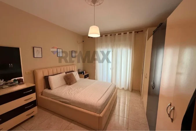 Tirane, jepet me qera apartament 1+1 Kati 7, 70 m² 700 € (Rruga Islam Alla)