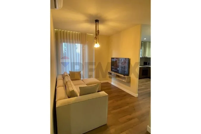 Tirane, jap me qera apartament 2+1 Kati 2, 76 m² 700 € (Kopshti Botanik)