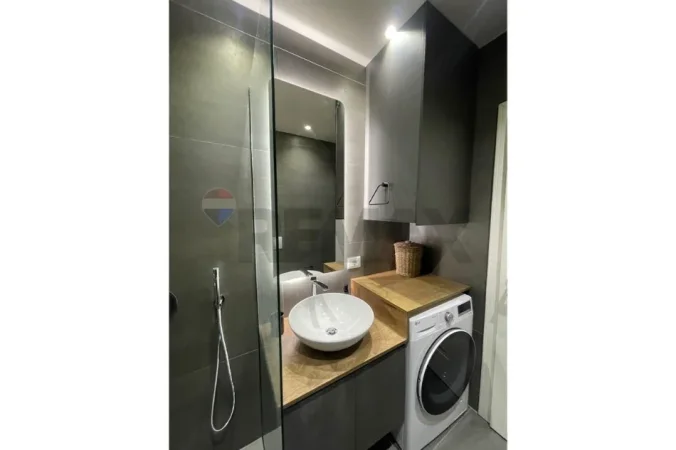 Tirane, jap me qera apartament 2+1 Kati 2, 76 m² 700 € (Kopshti Botanik)