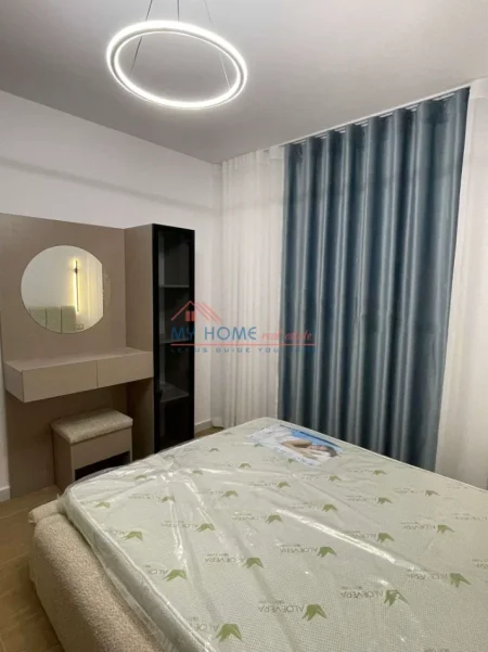 Tirane, jepet me qera apartament 2+1+Ballkon Kati 2, 100 m² 550 € (Fresk)