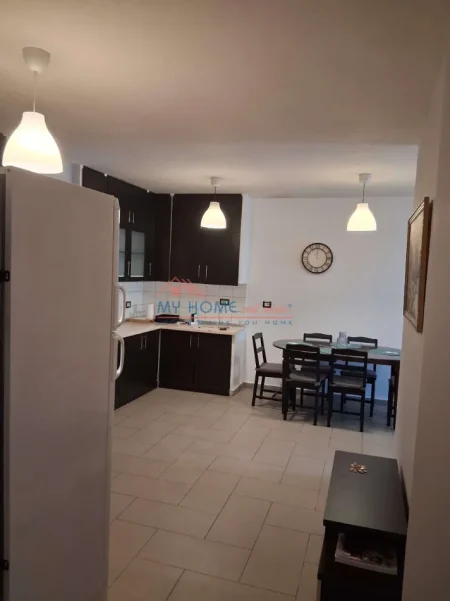 Tirane, jepet me qera apartament 2+1+Ballkon Kati 3, 103 m² 650 € (Myslym Shyri)