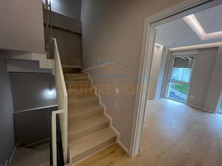 Tirane, shitet Vile Kati 3, 196 m² 390.000 € (ABA Rezidenc)