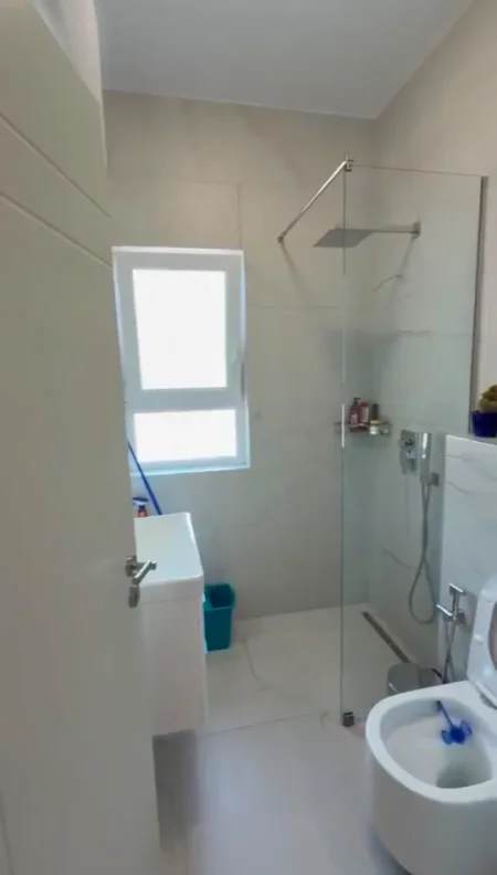 Tirane, jepet me qera apartament 1+1 Kati 5, 60 m² 500 € (Tregu Elektrik)
