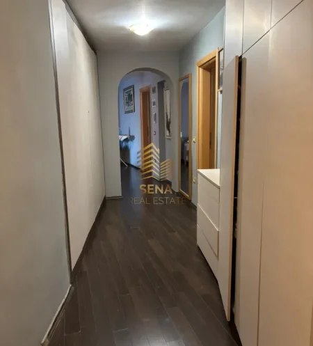 Tirane, jepet me qera apartament 3+1+Ballkon Kati 6, 125 m² 1.000 € (Qender)