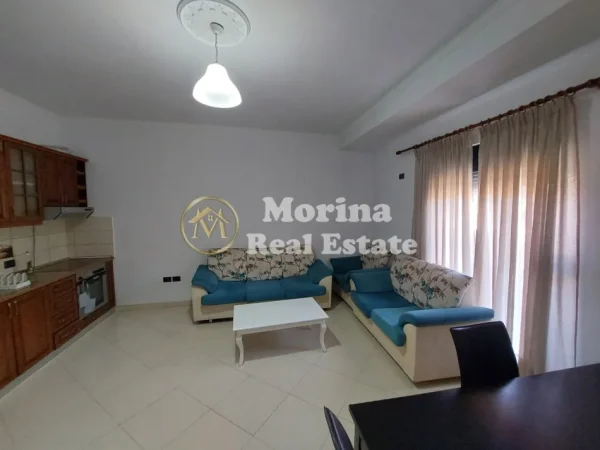 Tirane, jepet me qera Apartament 2+1, Kati 3, 400 m² 450 € (Shkolla e Bashkuar)