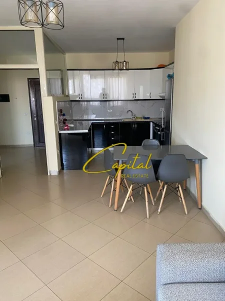 Tirane, jepet me qera apartament 2+1 Kati 8, 100 m² 450 € (ASTIR)