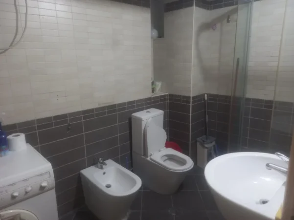 Tirane, jepet me qera apartament 2+1 Kati 2, 90 m² 600 € (Fakulteti i Inxh. se Ndertimit)