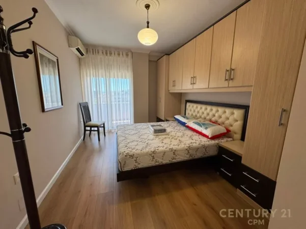 Tirane, jepet me qera apartament 1+1 Kati 6, 82 m² 900 € (9 katshet)