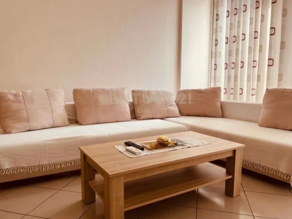 Tirane, jepet me qera apartament 2+1 Kati 7, 108 m² 620 € (square 21)