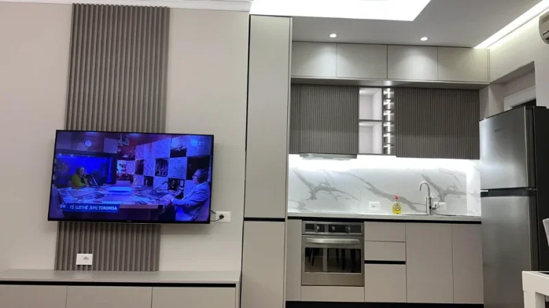Tirane, jepet me qera 2+1 Kati 2, 67 m² 600 € (Rruga Rrapo Helkali, Pallate Hajdini)