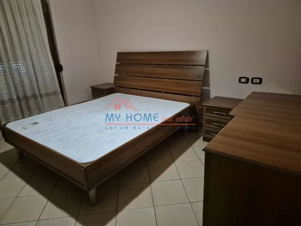 Shqiperi, jepet me qera apartament 1+1+Ballkon Kati 3, 55 m² 450 € (Rruga Frosina Plaku)