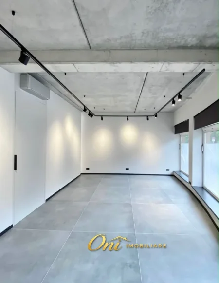 Tirane, jepet me qera dyqan Kati 0, 50 m² 500 € (VASIL SHANTO)