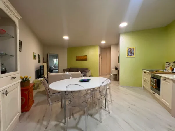 Gjiri Lalezit | Hamallaj, shitet apartament 2+1+Aneks+Ballkon Kati 0, 283 m² 228.000 € (gjiri i lalezit , hamallaj)