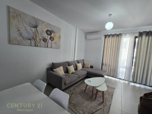 Tirane, jepet me qera apartament 2+1 Kati 4, 115 m² 750 € (qsut tek asl)