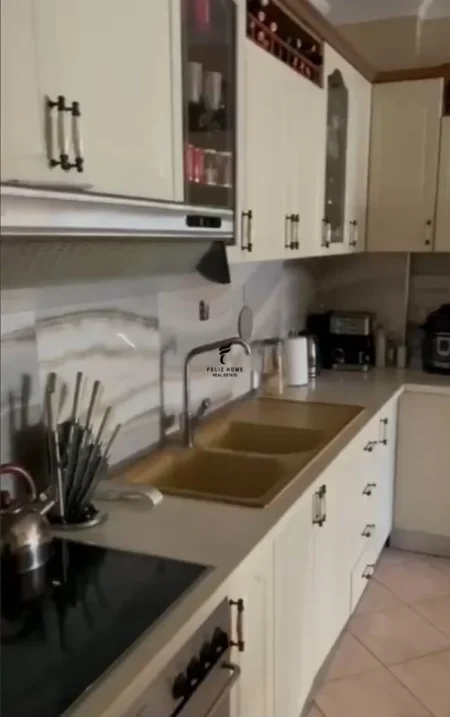 Tirane, jepet me qera apartament 2+1 Kati 3, 86 m² 480 € (YZBERISHT)