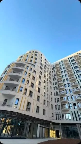 Tirane, jepet me qera apartament 1+1+Ballkon Kati 8, 650 m² 650 € (Zog i Zi)