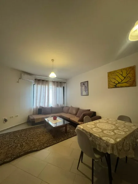 Tirane, jepet me qera apartament 1+1+Ballkon Kati 3, 65 m² 400 € (ASTIR)