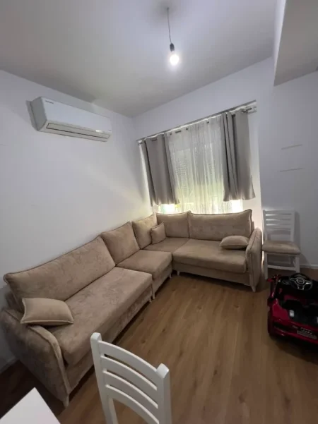 Tirane, jepet me qera apartament 1+1 Kati 3, 48 m² 400 € (Kompleksi Kaimi,Ali Demi)