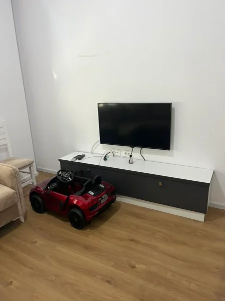 Tirane, jepet me qera apartament 1+1 Kati 3, 48 m² 400 € (Kompleksi Kaimi,Ali Demi)