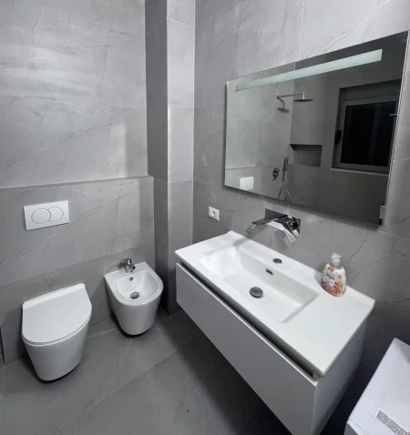 Tirane, jepet me qera garsonier Studio Kati 3, 55 m² 430 € (Astir)