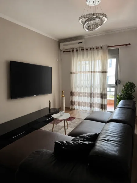 Tirane, jepet me qera garsonier Studio Kati 3, 55 m² 430 € (Astir)